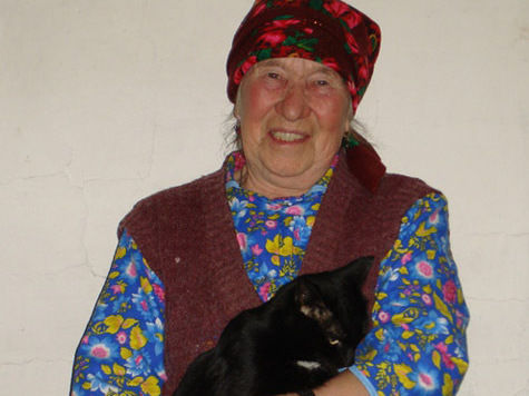  74-летняя солистка Галина Конева оказалась самой спортивной и самой выносливой среди участниц удмуртского коллектива

