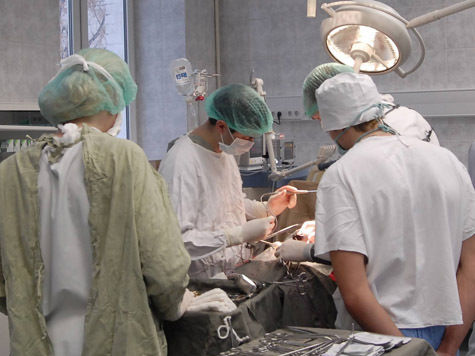 Незамеченный в ноге у пациента нож обойдется столичной горбольнице в 75 тыс. рублей