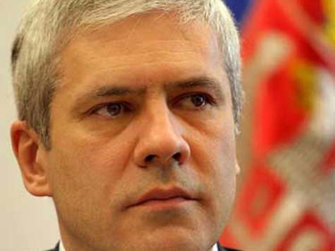 Президент Сербии подал в отставку и собирается на второй срок