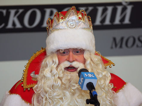 Отследить предновогодние перемещения российского Деда Мороза из Великого Устюга может теперь любой желающий при помощи группировки ГЛОНАСС