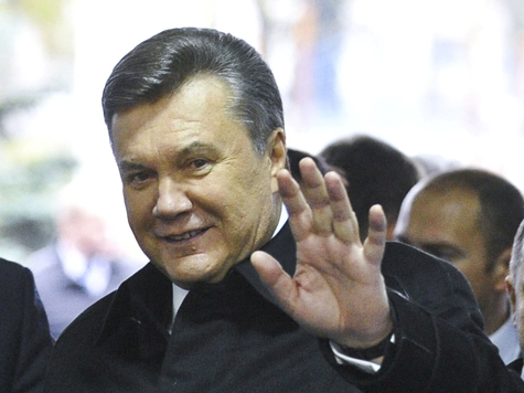 Интеллигенты высшей пробы поддержали порыв Януковича