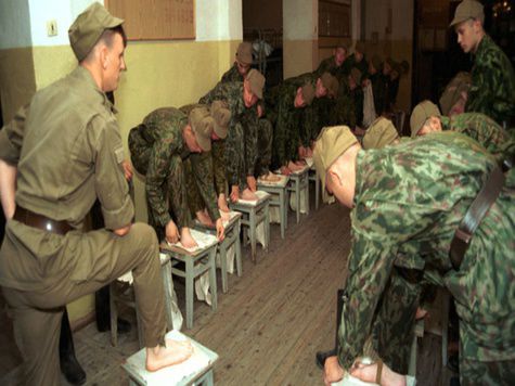 Сергей Шойгу приказал переодеть военнослужащих. Портянки уйдут в историю