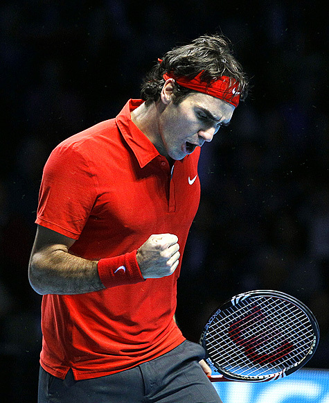 Федерер пробился в полуфинал итогового теннисного турнира-2010 без единого поражения и настроен на финал с Надалем