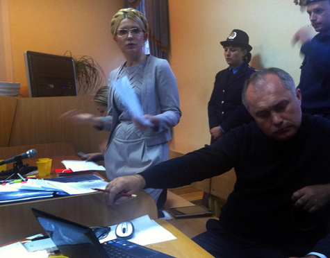 Тимошенко судят на основании незаконных документов
