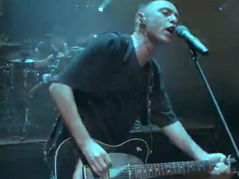 Поп-рокеры сдают позиции