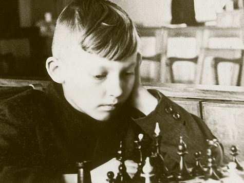 Анатолий Карпов: «У нас во дворе собирались любители шахмат»