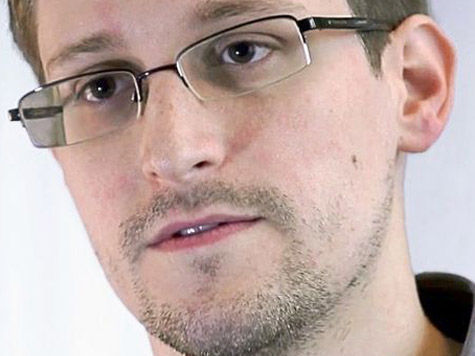Эдвард Сноуден тайно встретился с разоблачителями из США и юристом WikiLeaks Сарой Харрисон
