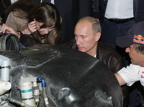 Владимир Путин показал иностранцам преимущества российского автопрома
