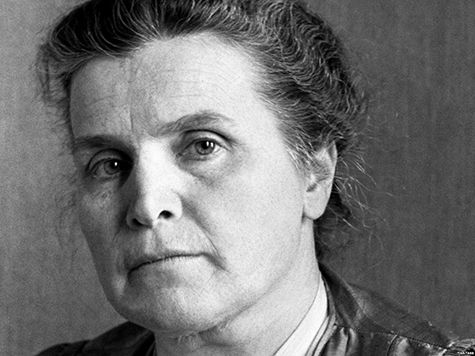 Легендарная автор «Рабочего и колхозницы» отметилась в Адмиралтейской слободе
