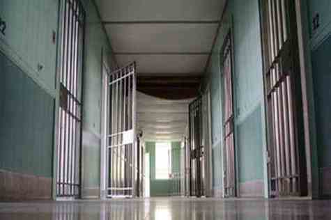 Один из сидельцев знаменитого СИЗО №1, более известного как “Матросская Тишина”, перерезал себе вены в ночь на вторник