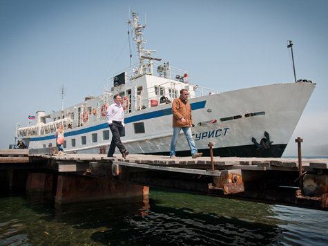 Любителей морских прогулок по акватории Владивостока ждут полосы препятствий при посадке и высадке