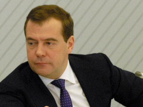 Медведев порекомендовал МЧС быстрее разворачивать новую систему безопасности
