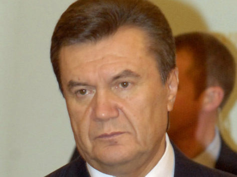 Отказ от сближения с Европой Янукович пояснил «временными экономическими трудностями» Украины