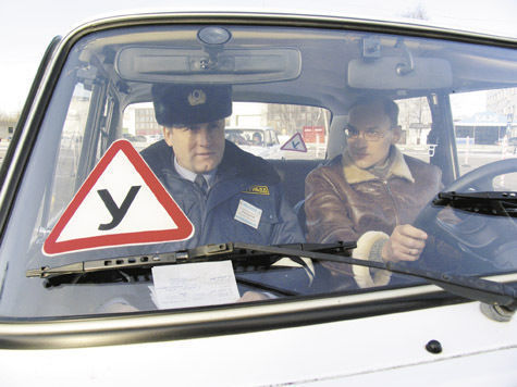В России вступили в силу новые правила выдачи водительских удостоверений.
