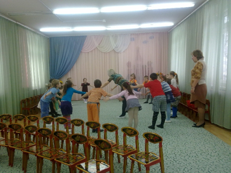 Походы в музеи, а также занятия по классической музыке и спорту могут ввести в детских садах Москвы