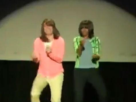 Пляска первой леди США набрала за миллион просмотров. У экс-президента России пока больше.

