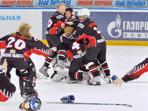 В Сибири открывается крупнейший российский детский хоккейный турнир.