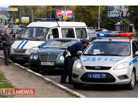 Владельцы шикарных авто за сутки задавили трех человек на юге Москвы
