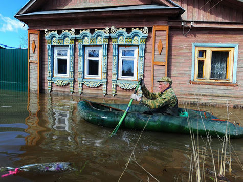 Введение режима чрезвычайной ситуации в связи с подтоплением или наводнением можно смело назвать визитной карточкой амурского лета - 2013 