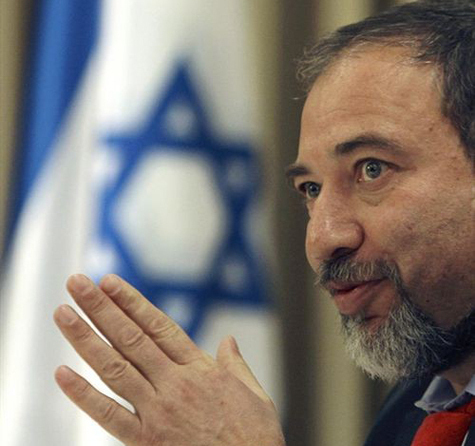 На главу израильской дипломатии обрушили «букет» обвинений