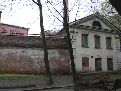 Из-за жары в следственных изоляторах Москвы изменился даже режим и условия содержания