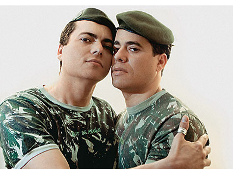 В США военные-геи смогут открыто заявлять о своих пристрастиях