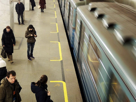 Камеры в столичном метро «научатся» распознавать лица людей и следить за теми местами подземки, где может образовываться давка