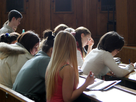 В Госдуму вносится проект закона об ограничении слияния учебных заведений