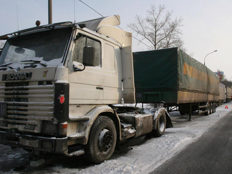 Колеса грузовиков и фур зимой должны будут иметь 4 мм глубины протектора