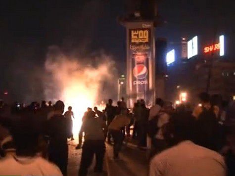 По всей стране идут столкновения сторонников и противников низложенного президента Мурси
