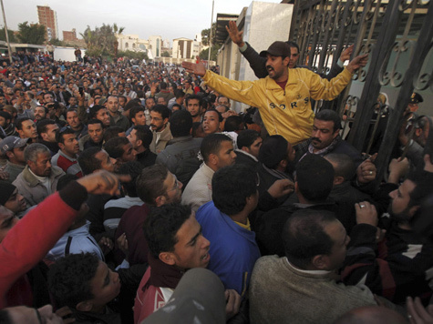 "Марш миллионов" в Каире: демонстранты на площади Тахрир потребовали ухода военных