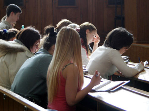 Брать академический отпуск сразу на два года смогут теперь российские студенты и аспиранты