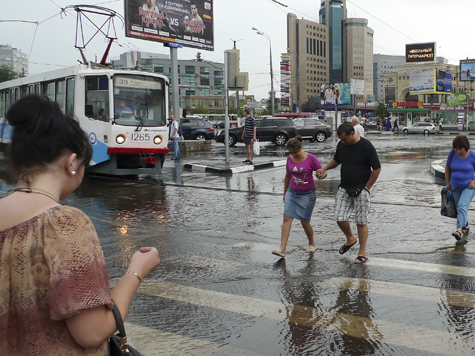 Хмурое небо и дожди обещают синоптики жителям столичного региона в выходные