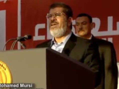 Президент Мурси встречается с судьями, а граждане планируют митинг