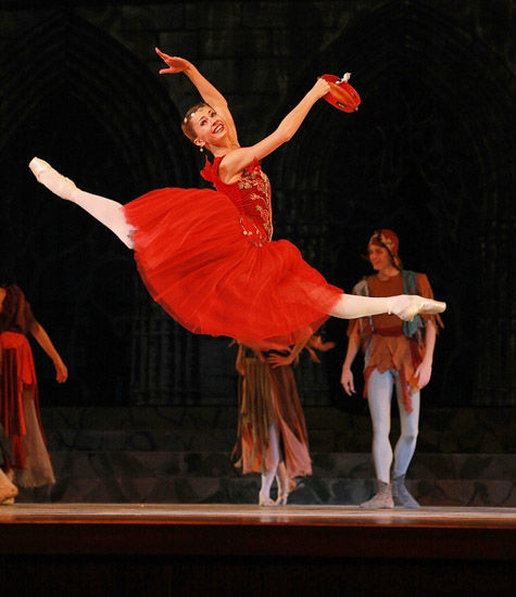 Балет «Эсмеральда» оказался лучшим вариантом на фоне шедших в четверг цирковых представлений и спектаклей типа «Жозефина и Наполеон»