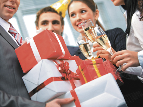 Как выбрать подарок для бизнес-партнера и начальника?
