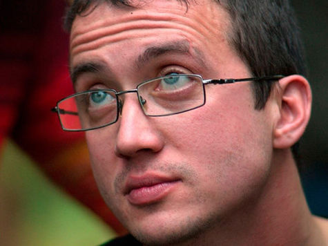 В аэропорту встретились оппозиционеры  и представители спецслужб