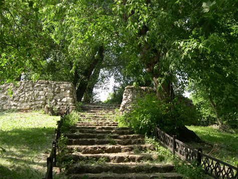 Оригинальный фонтан, изображающий василиска, откроют в саду имени Баумана в Москве 7 сентября