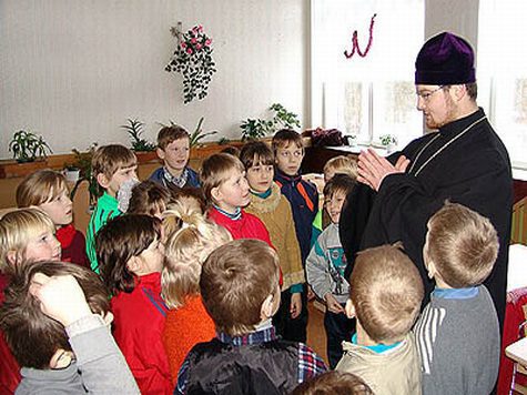 Ученики и родители школы  № 113, что в Плотничном переулке Нижнего Новгорода, опасаются, что могут остаться  без любимой школы