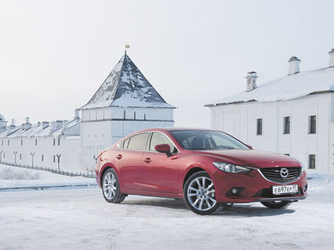 Портал «АвтоВзгляд» тестирует новое поколение популярной у россиян Mazda 6

