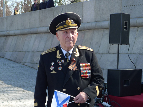 Ветераны Великой Отечественной войны смогут 9 мая ездить на такси и наземном общественном транспорте бесплатно