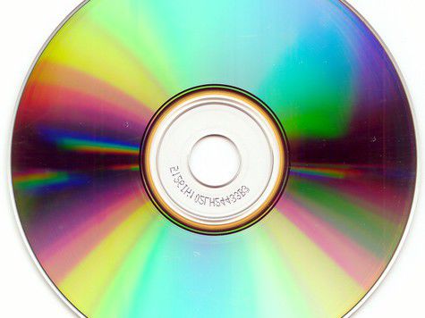 Ежегодно выпускается около 20 миллиардов дисков. Использование старых дисков в очистке воды может уменьшить количество отходов