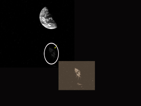 Камеры первой пилотируемой миссии на Луну запечатлели нечто непознанное