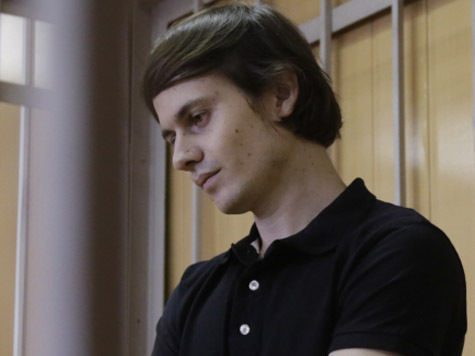 Во время вынесения приговора в Никулинском суде Москвы Григорий Сурлье едва не расплакался

