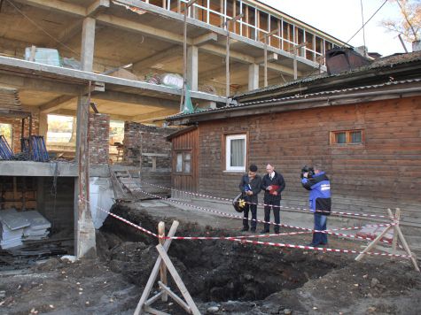 Власти Иркутска пресекли незаконное обустройство выгребной ямы в центре города