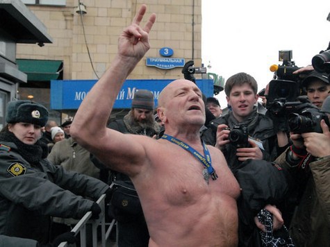 На Триумфальной площади задержано около шестидесяти человек