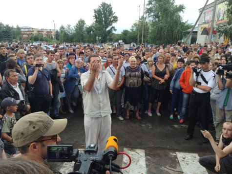 Волнения в населенном пункте достигли предела. Между тем местные чеченцы остаются в своих домах: «Никто нас выселять из города не собирается»

