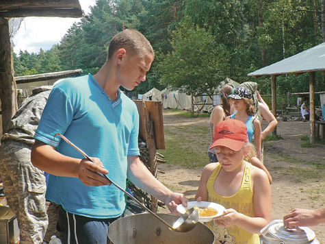 Казачий лагерь для детей развернулся в Серпуховском районе