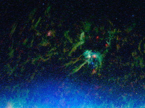 С помощью мозаики фотографий ночного неба, сделанного при помощи телескопа WISE