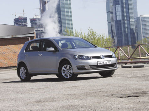 Интернет-портал «АвтоВзгляд» тестирует новое поколение VW Golf 
